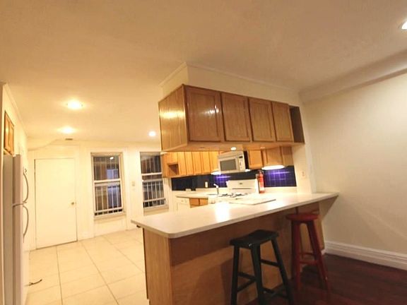 5th image of 504 W 168th St #1