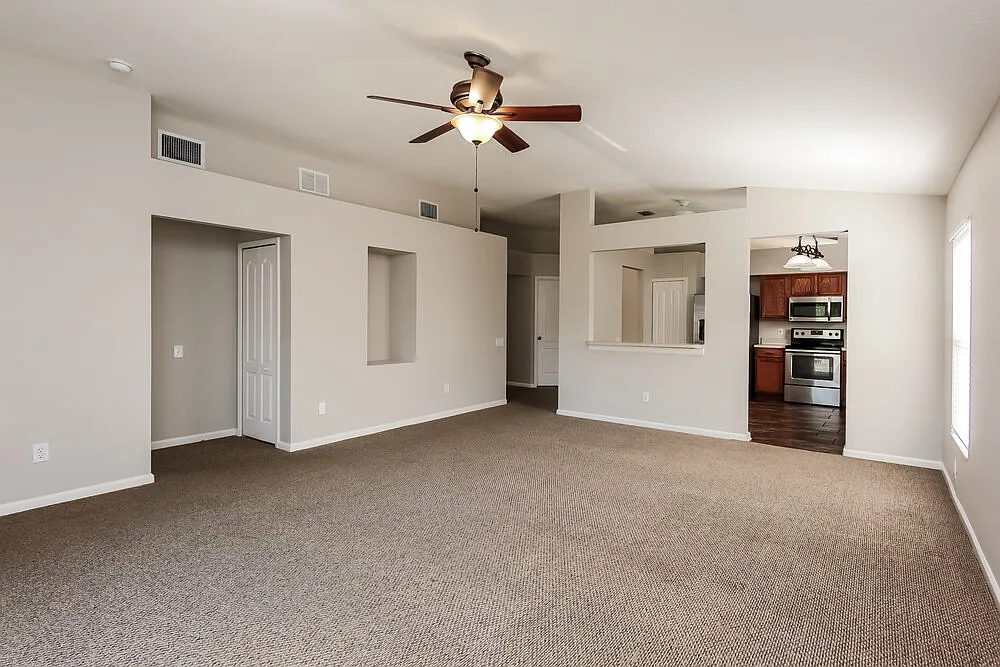 3 bed, 2.0 bath, 1839 sqft, $2,770 — Photo 2
