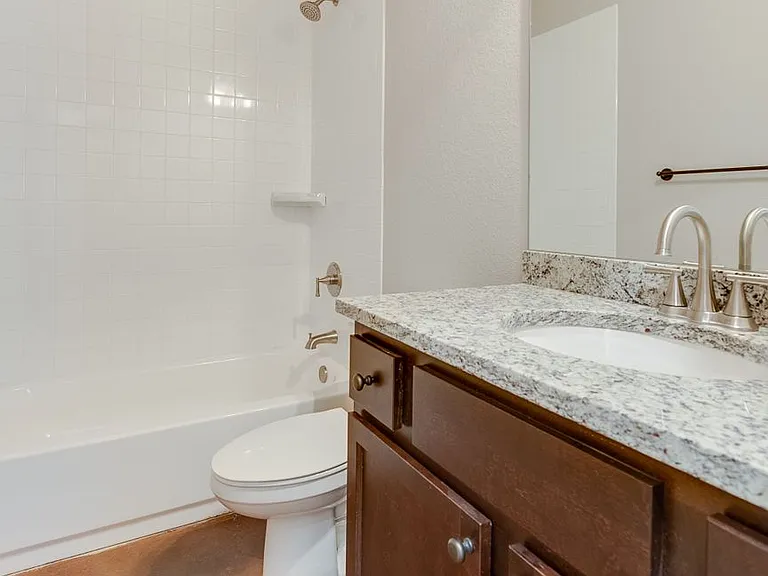 2538 S University Dr — Photo 5