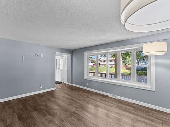 5th image of 3416 N Thornwood Ave