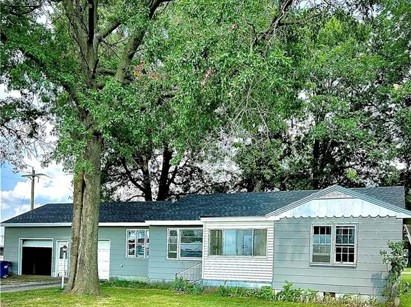 228 N Main St, Liberal, MO 64762