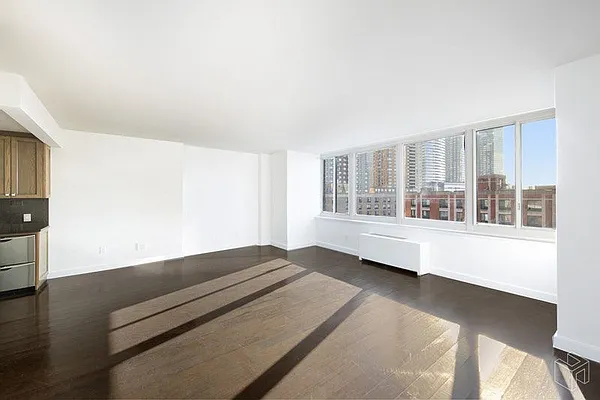 Rented by Halstead Real Estate | media 27