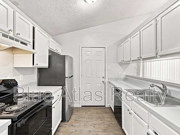 4th image of 10324 Whitingham Dr