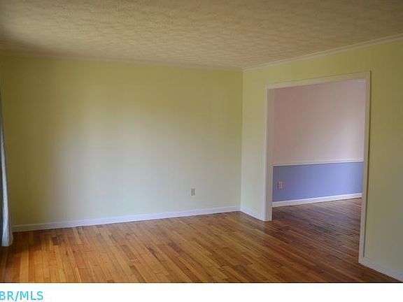 4th image of 7761 Seddon Dr