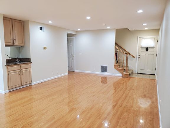 2nd image of 135 Crescent Ave