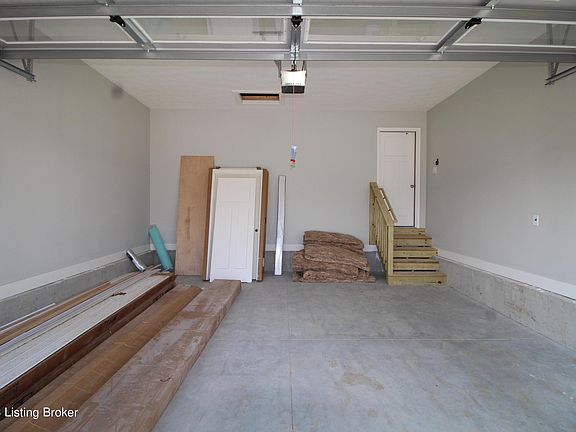 5th image of 6303 Larkgrove Dr