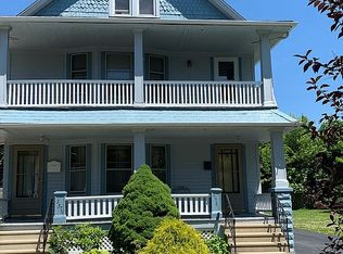 2579 Kendall Rd, Shaker Heights, OH 44120