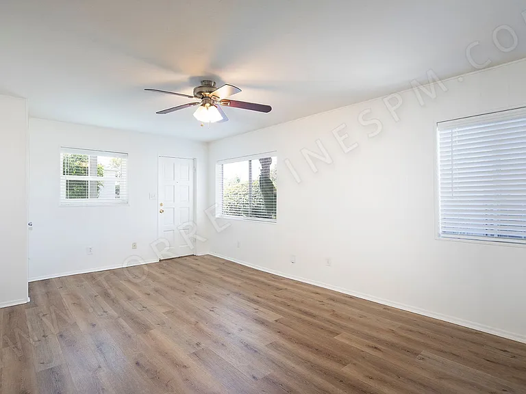 700-706 Agate Street — Photo 5
