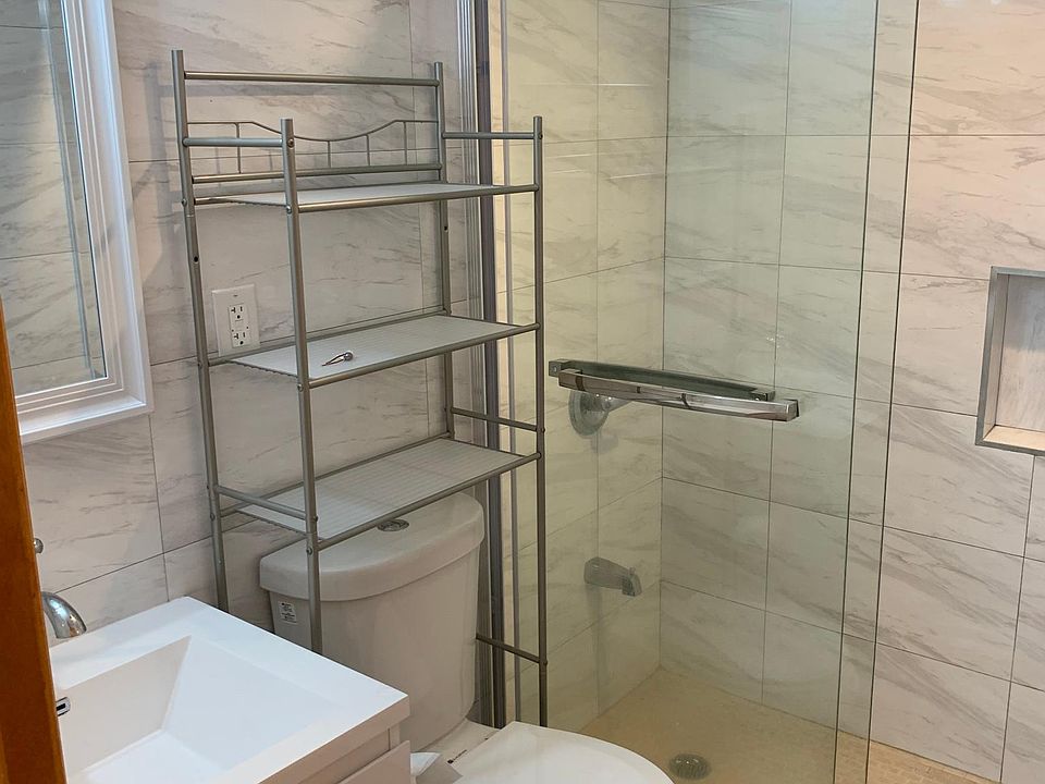 2nd image of 4000 160th St #3