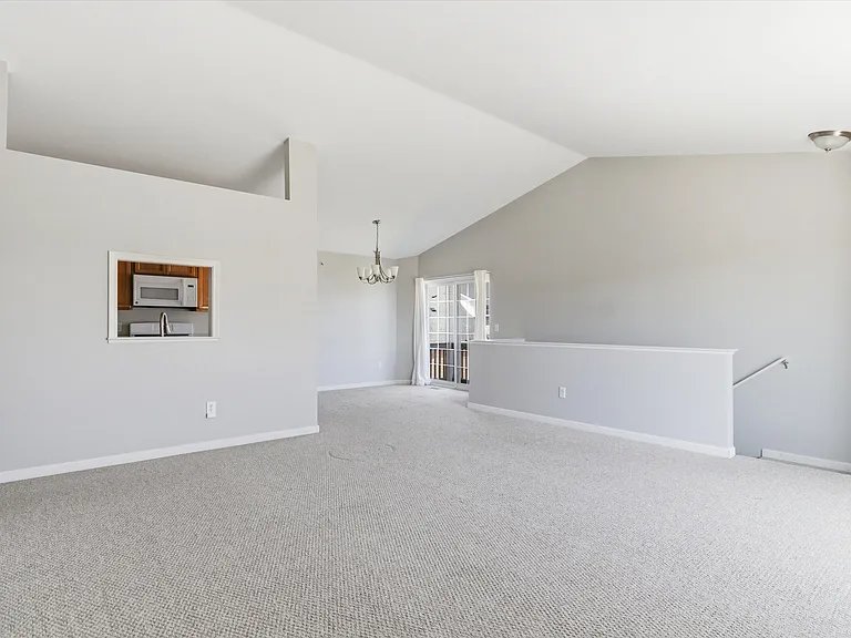 1304 Riversedge Dr — Photo 21