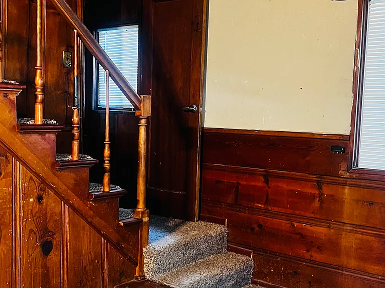 Acorn Ln — Photo 9
