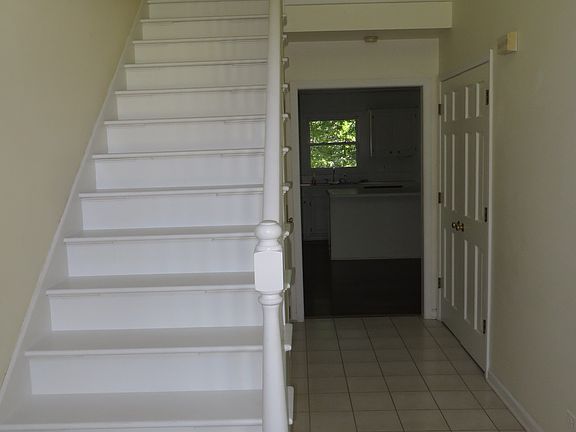 3rd image of 8239 E Highpoint Rd