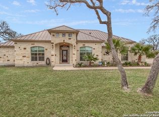 112 Bucks Ln, La Vernia, TX 78121