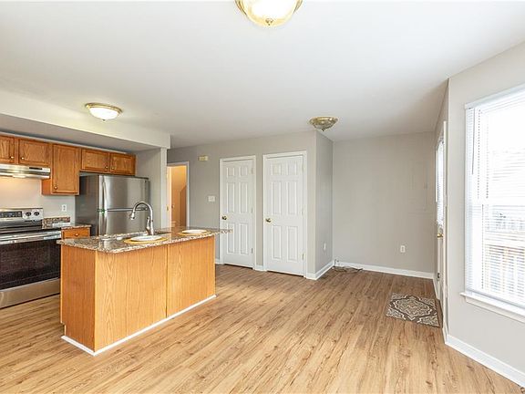 5th image of 1717 W Leigh St