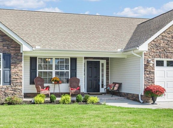 3rd image of 8544 Derry Berry Ln