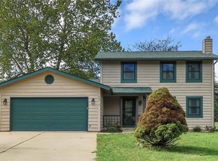19555 Coventry Cir, Marthasville, MO 63357