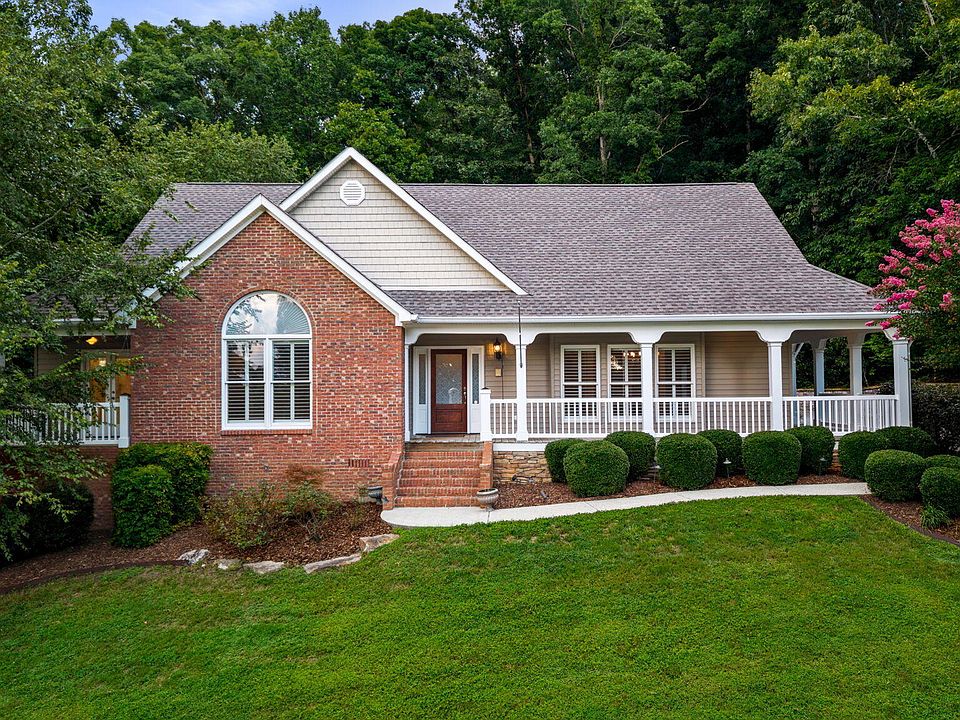 1st image of 1966 Ridge Point Dr NW