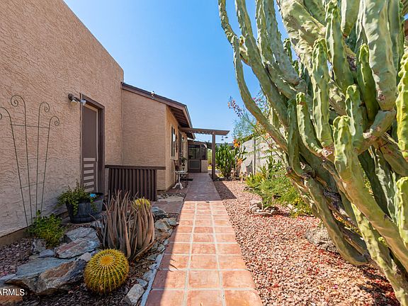 4th image of 619 E Jensen Street #50