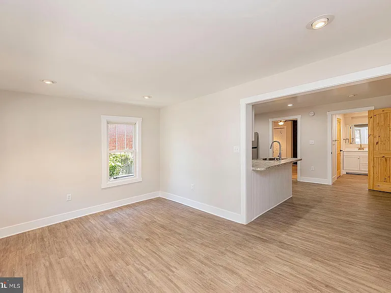 550 N Loudoun St #1 — Photo 15