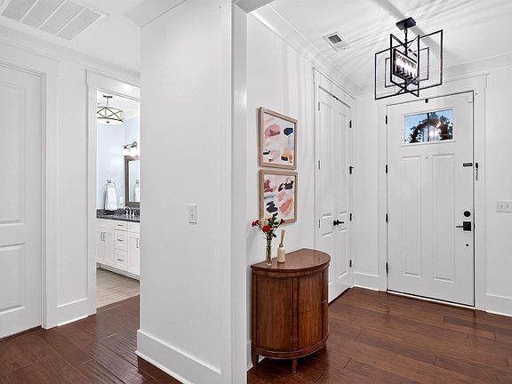 4th image of 7 Tyler St