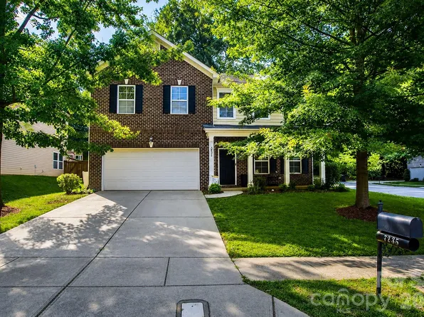 7235 Barefoot Forest Dr, Charlotte, NC 28269