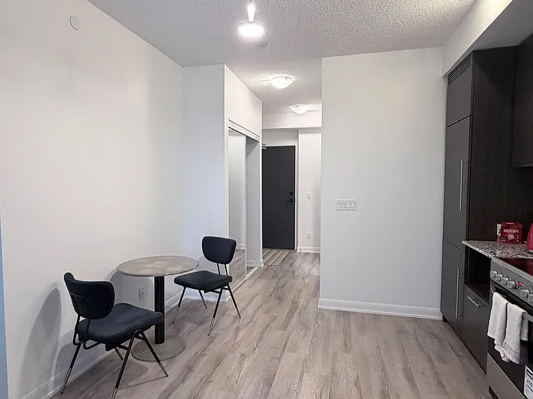 435 Richmond St W #814 — Photo 11