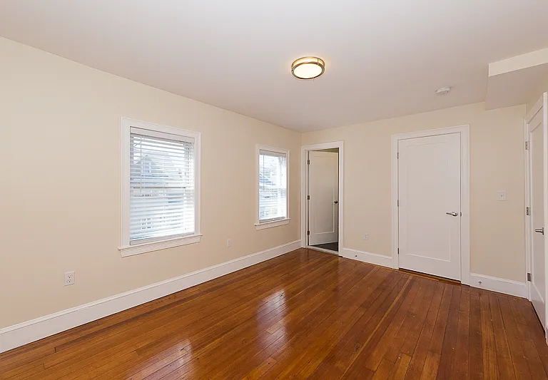 9 Rock Valley Ave #2 — Photo 11