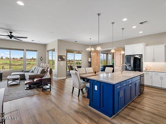 3rd image of 1420 N Low Valley Ln