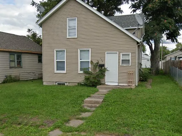 730 23rd St, East Moline, IL 61244