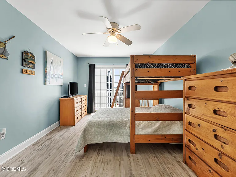 15 Sumner Ave #12 — Photo 30