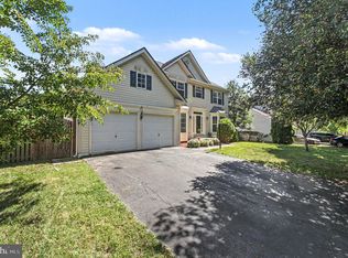 9215 Arrington Farm Ct, Manassas, VA 20111