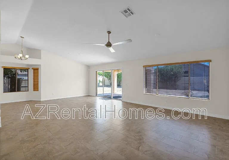 4891 S Rosemary Dr — Photo 8