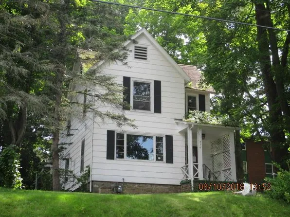 216 W 1st St, Corning, NY 14830