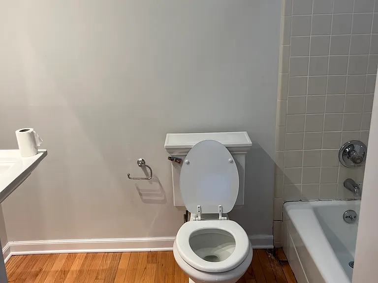 156 Hillsboro Pl — Photo 4