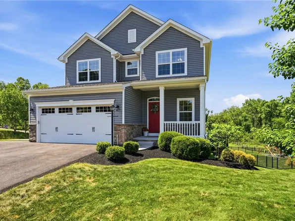 1001 Blackhawk Dr, Valencia, PA 16059