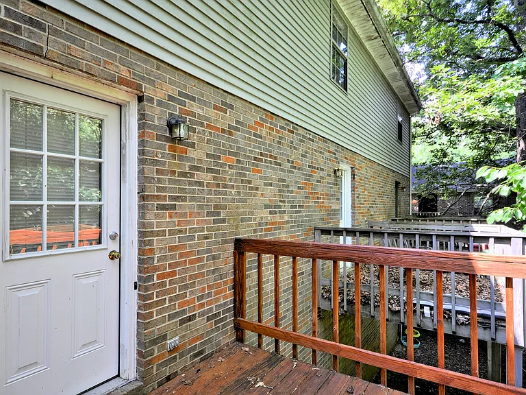 460 Martha Ln #C — Photo 24