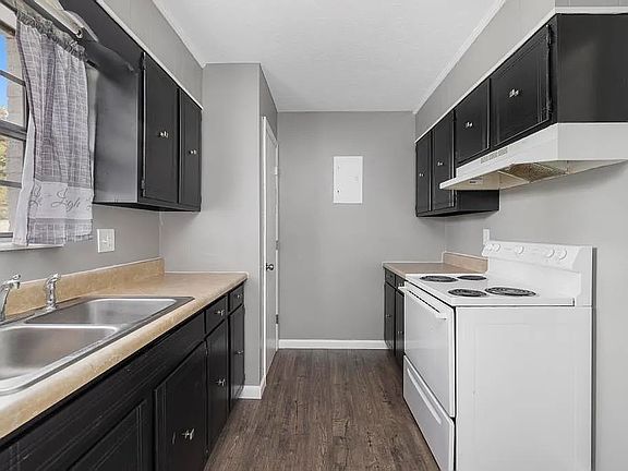 5th image of 1429 Stratford Rd