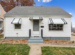 186 22nd Ave SW, Cedar Rapids, IA 52404