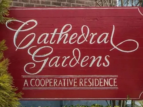 24 Mulford Place #4E, Hempstead, NY 11550