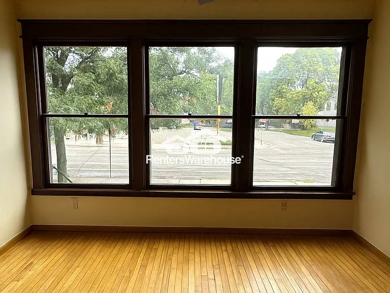 1700 Como Ave SE #1 — Photo 4