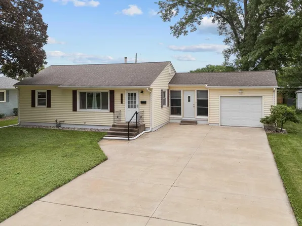 3903 35th St, Rock Island, IL 61201