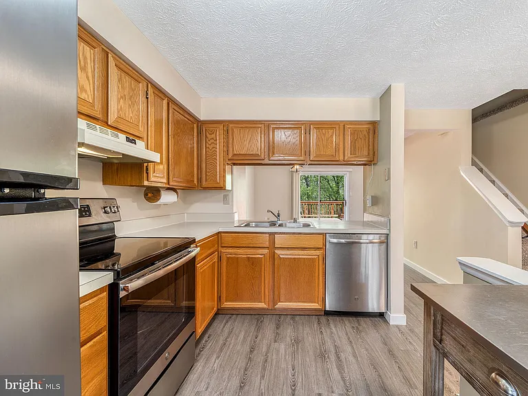 19130 Partridge Wood Dr — Photo 4