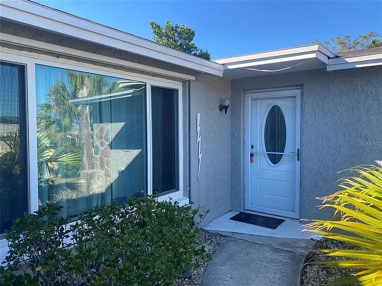 7540 Venice Dr — Photo 3