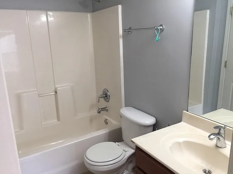 1245 Isle Bay Dr — Photo 10