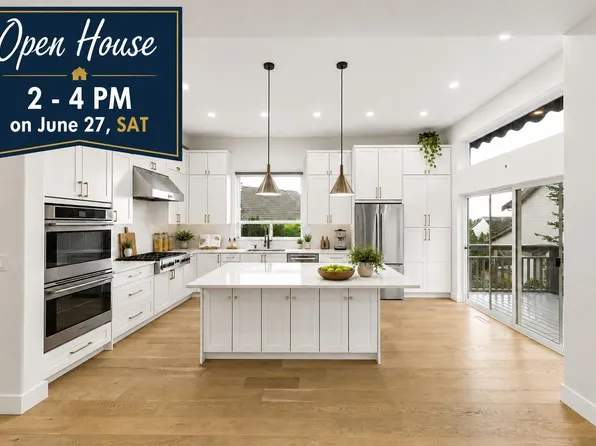 122 Chestnut Ct, Pt Moody, BC V3H 5G4