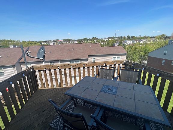 4th image of 385 Tall Oak Blvd