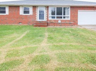 701 N Neunaber Dr, Moro, IL