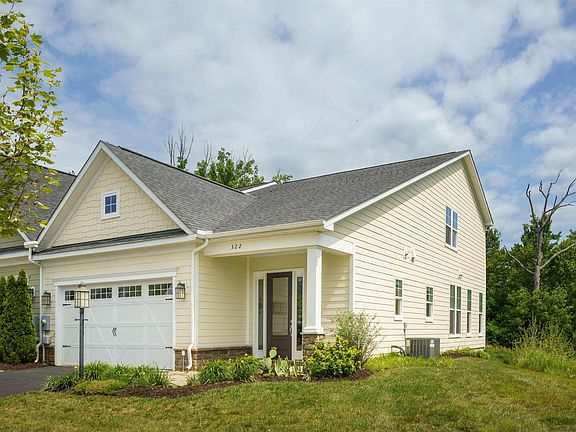 2nd image of 322 Claibourne Rd