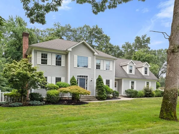 513 Williams St, Longmeadow, MA 01106