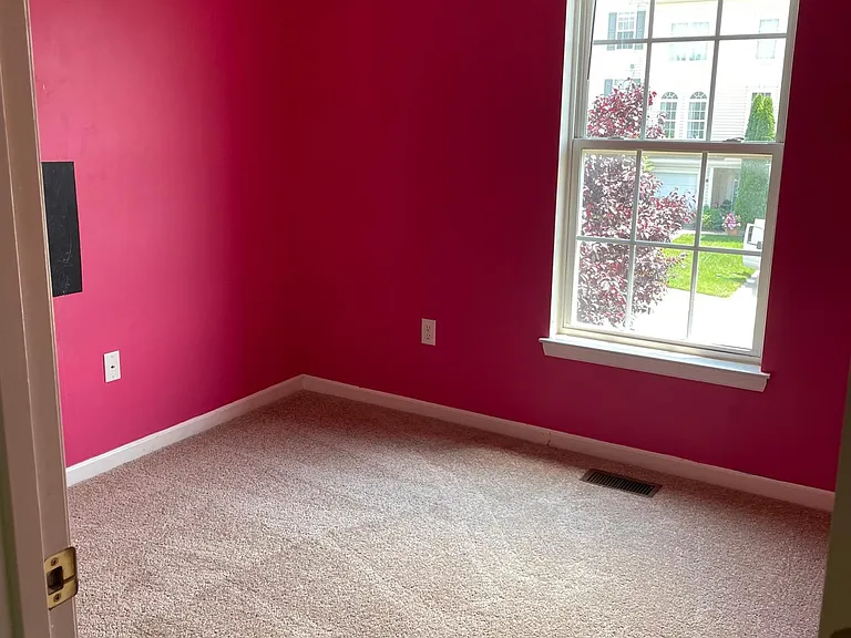 7218 Black Creek Ln — Photo 11